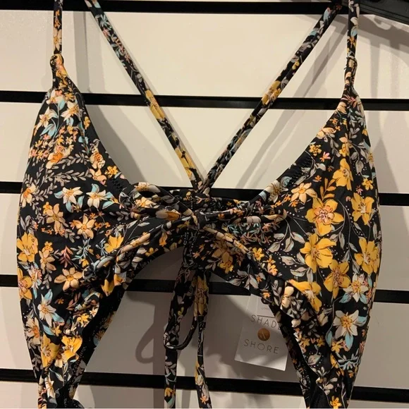 Shade & Shore One Piece - Picture 3 of 5